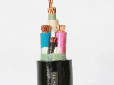 كيف يتم تصنيع كابلات الطاقة: نظرة داخلية على عملية الإنتاج