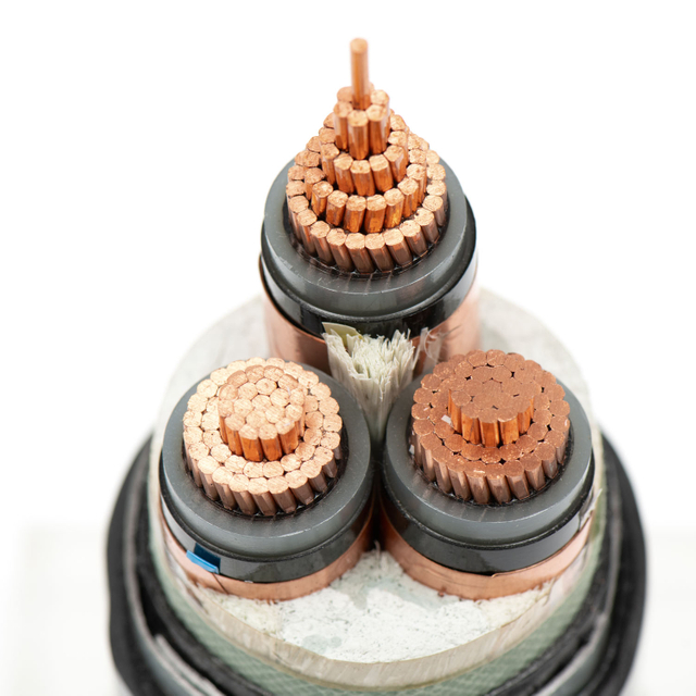 كابل طاقة معزول متوسطة متوسطة الجهد XLPE مع التغميد PVC مقابل 3.6-6KV و 26-35KV تقييمات